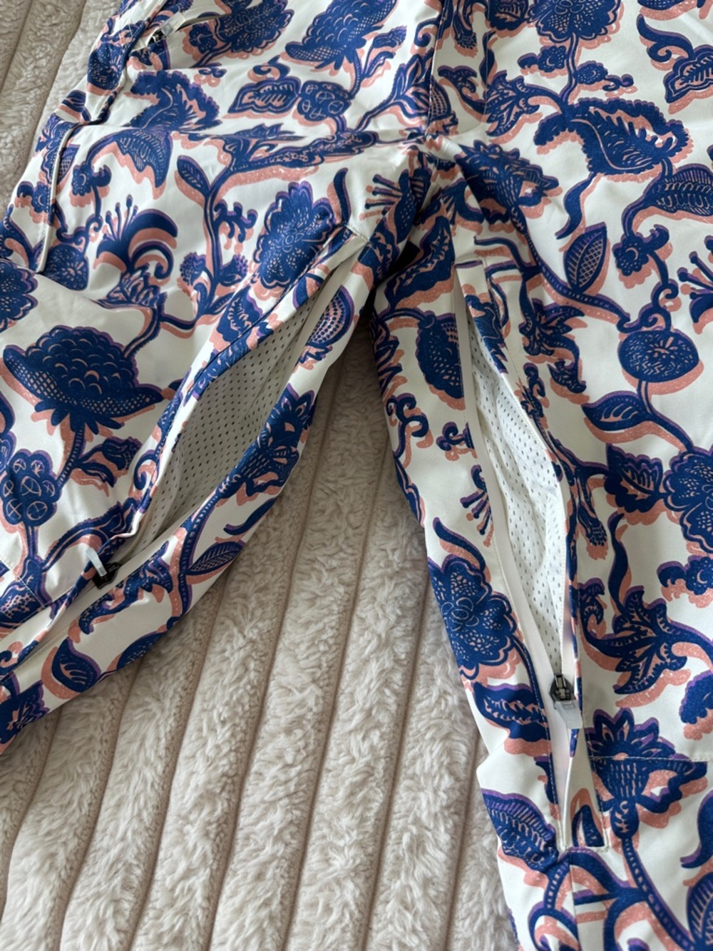NWT Free People Floral Print Snow Pants | Blue Pink White Ski Snowboard Pant - Picture 7 of 17